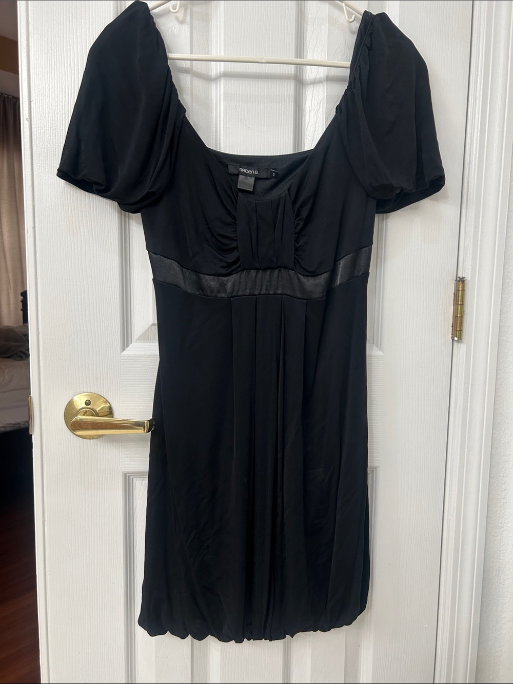 Arden B Black Puff-Sleeve Scoop Neck Mini Dress